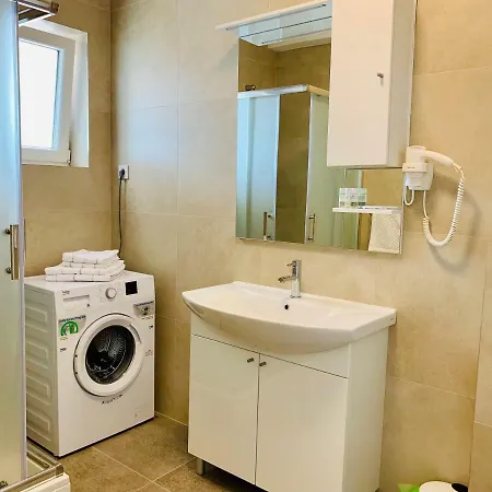 Apartment La 2 *