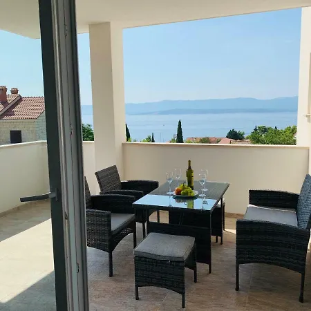 Apartment La 2 *